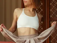 Julie - Showy Hottie