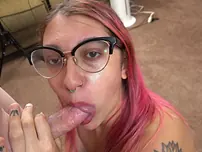 Queen Bats - Gal Pass