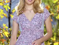 Alli Rae Is A Torrid Blond Babe Prepared To Stance On A Supah-lovely Sunny Day And Tease Us.