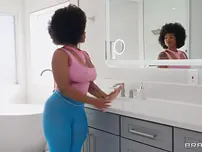 Massive Dark-hued Avery Jane Smiles While Throating And Riding White Sausage