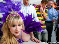 Uber-wonderful Festive COUGAR With Fat Milk cans Gets Disciplined For Stealing photos (Jessica Ryan)