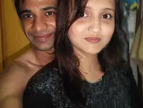 Supah-torrid Indian model in tight jeans posing seductively in super-sexy lace boulder-possessor