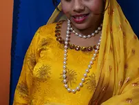Indian solo gal Rupali Bhabhi discards traditional clothing to go naked bare