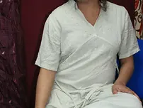 Indian very first-ever timer Rupali Bhabhi takes hold of her nude donk after getting bare