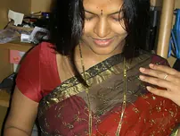 Indian wife Aprita deep throats manmeat during set of candid homemade snaps