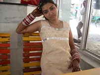 Indian woman models for bare bare shoot during her honeymoon