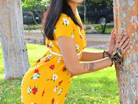 Babe Viva demonstrates her scorching coochie in public while posing in her summer dress