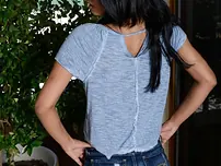 Super-sexy Latina Karmen Bella flaunting her wonderful butt and yam-sized love button