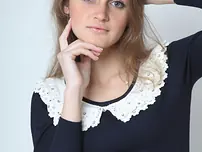 Guiltless teenage Linessa displays off her fantastic assets in the bare