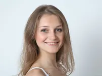 Guiltless teenage Linessa displays off her fantastic assets in the bare