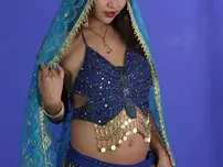 Indian sweetie Vishna heads barefooted while modelling voluptuous undergarments