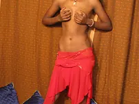 Indian teenager stretches her poon lips after getting fully bare