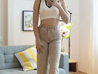 Giggling Youthful Jessie Ames