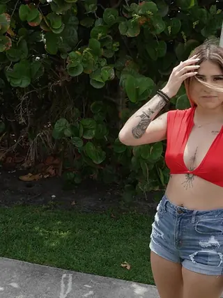 Raeley Love - Bangbus