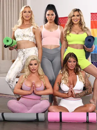 Wife Ultra-kinky Yoga Babes Getting Plumbed In The Living Room photos (Dana Vespoli, Lolly Dames, Spencer Scott, Caitlin Bell, Sophia West)