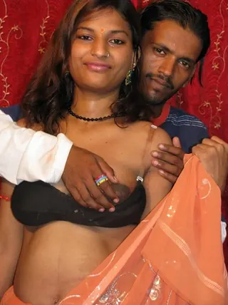 Indian girl receives a facial cumshot during sex with her lover