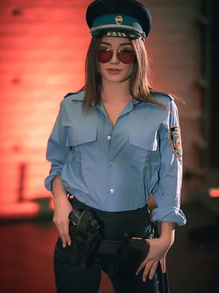 Policewoman Lana Roy and her guy mate plumb on a fucky-fucky sway after work