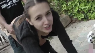 Real outdoor doggyfuck in ass w young slut