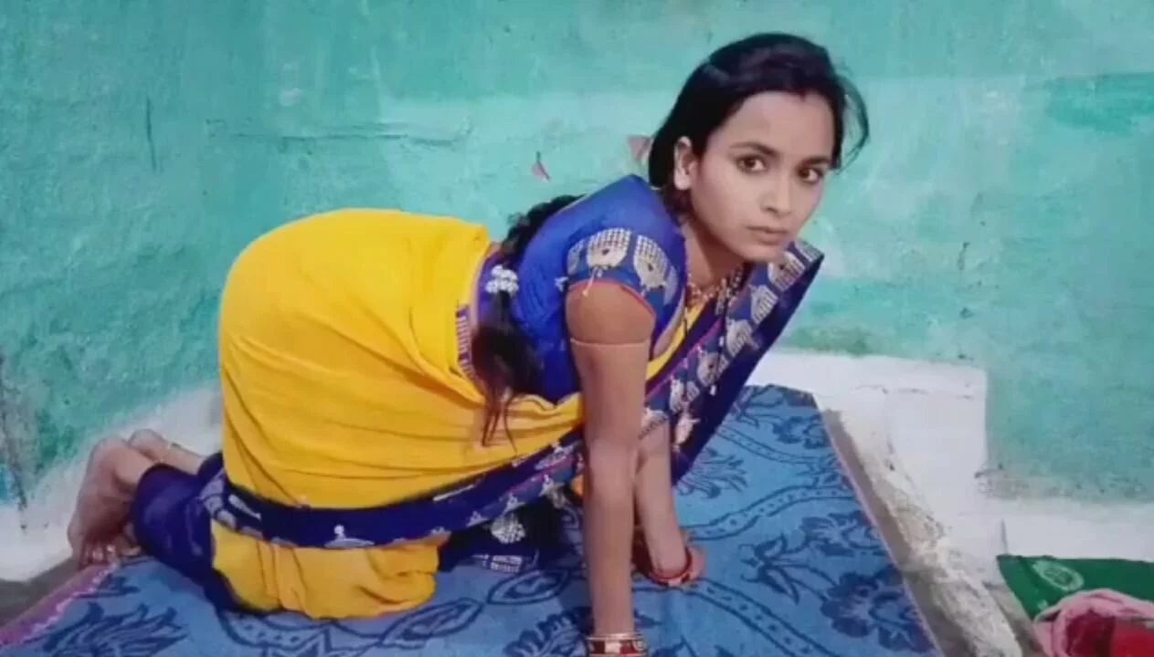 Indian Mota Land Sex Videos - Aaj to Meri biwi ki gand faad di tel laga ke gand me daal diya mera mota  land meri randi biwi chilla gayi booty-pummel fuckfest vid - VideoXXX.sex