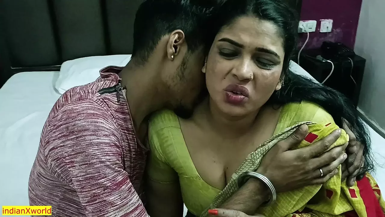 Banglatv Sex - Divorce Bhabhi ko TV mechanic ne accha se Chuda! Bengali Smash-Out -  VideoXXX.sex