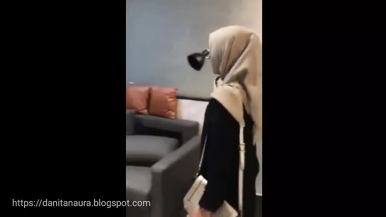 1280px x 720px - Cewek Hijab Indo oral pleasure Sama Bule - VideoXXX.sex
