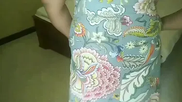 Desi gal Srilanka bank chick gets super hot and crazy as her customer's prick directives her