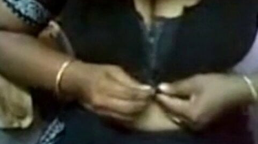 Tamil Aunty gets a firm boink-festival from a youthfull man with his BIG BLACK COCK