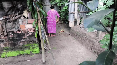See me hug my Indian aunty while she cleans the yard and then get my donk pummeled rock hard