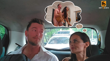 Colombian stranger helps me out at the airport with a pummel