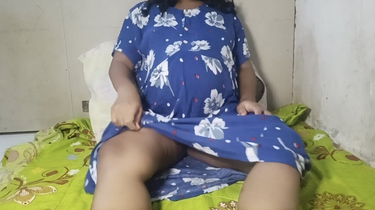 Aayah's very first time: A horny and kinky venture