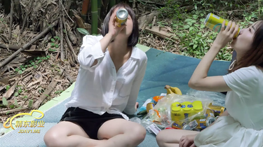 Get insane in the garden with Party Tear up-out and her lezzy pals!