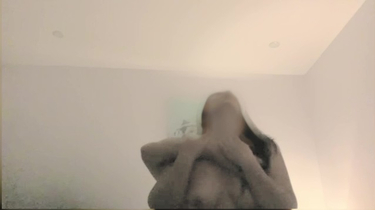 Bian Vietnam cheats on her boyfriend and agrees to a mischievous cowgirl rail, but she's too timid to wear a hickey