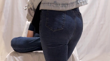 Khalesexii: A Muslim stunner with nylon socks takes on 2 shafts at once - verified first-timer act!