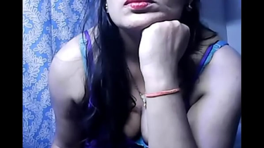 Desi Indian dame flaunts puss and mammorys in super hot mms vid