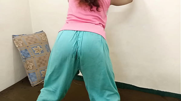 Stepbrother and stepsister share a couch for a hot arabic hump with yam-sized orbs and filthy converse