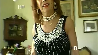 Watch this unedited vintage Italian mom get her hairy pussy pleasured in love-making