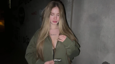 Lucky guy gets lucky with a hot MILF on the street - any opportunity to get creampied?