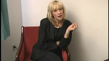 Mature blonde mom flaunts her fucky-fucky skills in hot homemade video