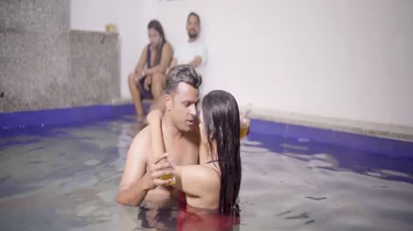 See this Desi couple's red-hot Indian 3 way - A Torrid Indian Couple 04 08 2025