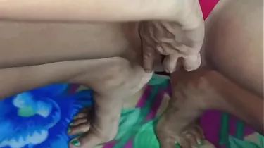 Desi Bhabhi Hindi Messy Converse Dt Weenie - Hot Desi Action!