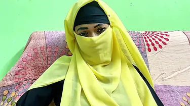 Desi Aunty's romantic fucky-fucky vid with her spouse