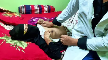 Desi Aunty gets her cock-squeezing butt penetrated stiff & cums with a glad completing