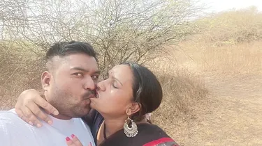 Marathi Aunty in Saree gets romped rock hard with Tatya's trouser snake in the jungle