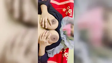 COUPLE VIDX's Indian village schoolgirl gets destroyed by a massive snake