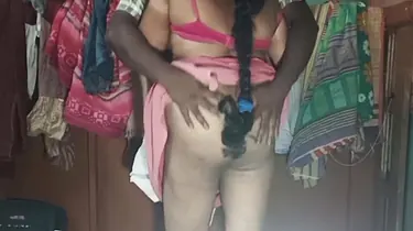 Saanthi2 & Vetrivel's Indian village night turns into a wild fuckfest with a hot Desi wife