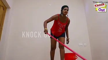 Desi stunner flaunts her uncut poon in steaming Tamil movie