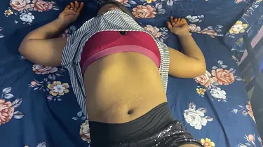 Stepmom Nagma & Stepsonnie get down and messy in a super-hot homemade hump gauze
